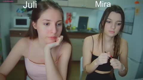 Julia and Mira online show from 03.04.25
