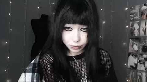 iiiiiiis online show from 05.11.26