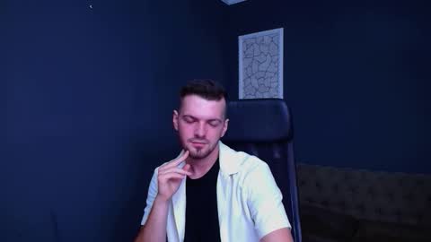 IkerGale online show from 10.25.25