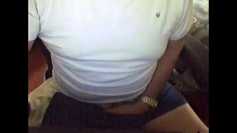 ikissuuuu online show from 10.13.25