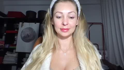 Snapshot of ilada11 chatting on 02.28.25 ilada11 online show from 02.28.25