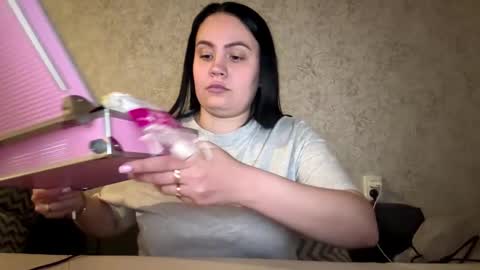 Snapshot of ileanapomponi chatting on 03.14.26 Val online show from 03.14.26