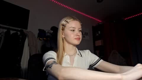 ShyLuna online show from 02.19.26