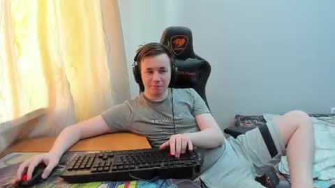 Snapshot of iliaskrislove chatting on 06.19.26 iliaskris online show from 06.19.26