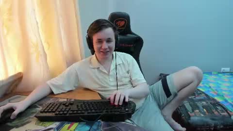 Snapshot of iliaskrislove chatting on 07.14.26 iliaskris online show from 07.14.26