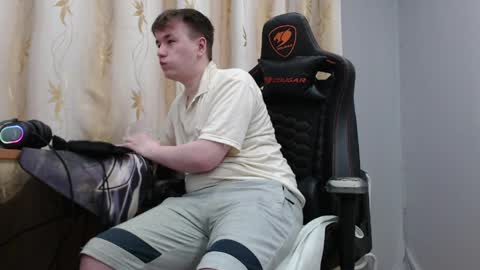 Snapshot of iliaskrisloveee chatting on 05.10.26 lord online show from 05.10.26