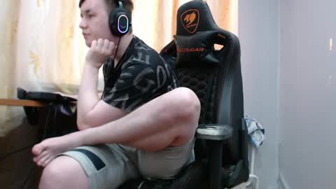 Snapshot of iliaskrisloveee chatting on 05.18.26 lord online show from 05.18.26