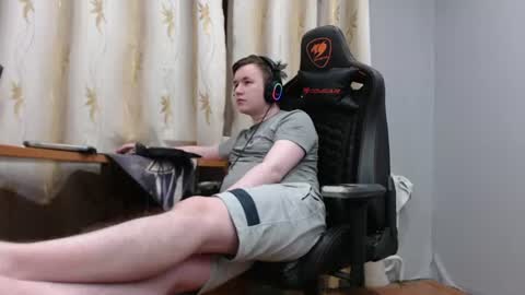 Snapshot of iliaskrisloveee chatting on 06.24.26 lord online show from 06.24.26