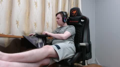 Snapshot of iliaskrisloveee chatting on 06.28.26 lord online show from 06.28.26