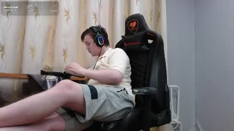 Snapshot of iliaskrisloveee chatting on 07.27.26 lord online show from 07.27.26