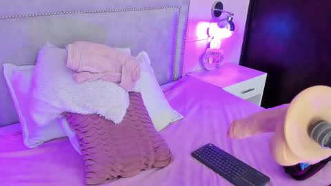 ILY   online show from 02.16.25