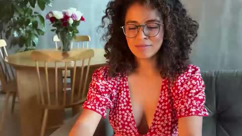 Kloe online show from 02.20.25