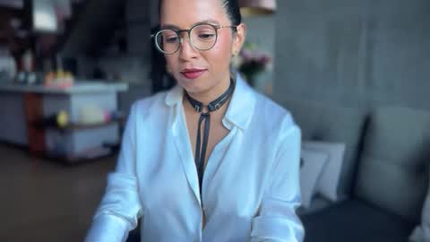 Kloe online show from 11.06.25