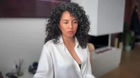 Kloe online show from 11.25.25