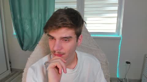 Snapshot of illusions888 chatting on 01.27.25 D-Illusion online show from 01.27.25