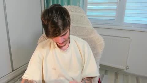 Snapshot of illusions888 chatting on 03.04.25 D-Illusion online show from 03.04.25