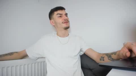 Snapshot of illusions888 chatting on 11.29.25 D-Illusion online show from 11.29.25