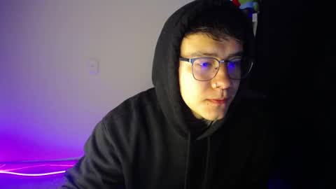 Snapshot of im__noah chatting on 03.05.25 im__noah online show from 03.05.25