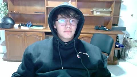 Snapshot of im__noah chatting on 11.16.25 im__noah online show from 11.16.25