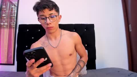 Snapshot of im__thomas chatting on 12.11.24 IM  THOMAS online show from 12.11.24