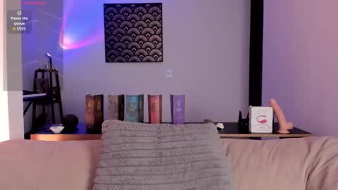 IM  THOMAS online show from 12.22.25