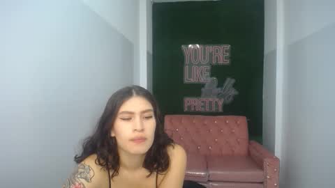 Snapshot of im_anny_t chatting on 10.06.25 Anny online show from 10.06.25