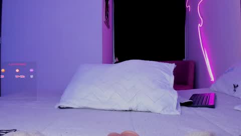 Snapshot of im_eli1 chatting on 01.28.25 Eli online show from 01.28.25