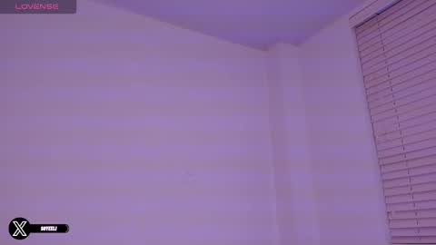 Snapshot of im_eli1 chatting on 10.19.25 Eli online show from 10.19.25