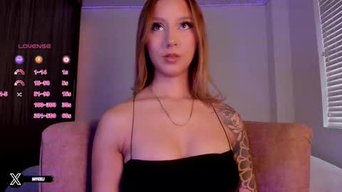 Snapshot of im_eli1 chatting on 11.13.25 Eli online show from 11.13.25