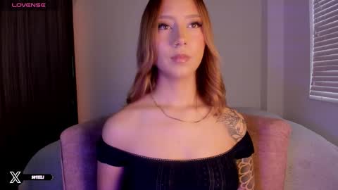 Snapshot of im_eli1 chatting on 11.20.25 Eli online show from 11.20.25