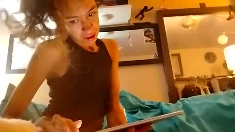 Snapshot of im_elliana chatting on 10.20.25 Ellliiana online show from 10.20.25