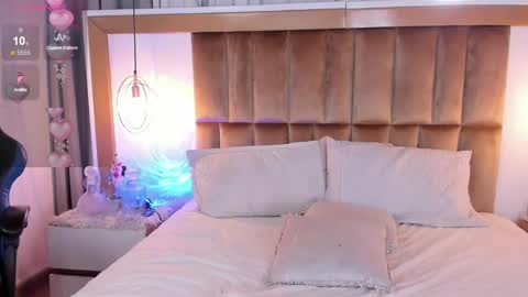 Anna  online show from 12.18.24