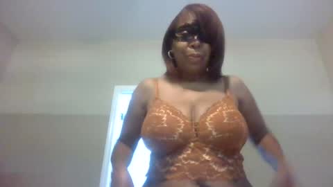 weet exy Cougar online show from 05.31.26