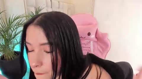 Snapshot of im_nika_ chatting on 06.11.26 Nika online show from 06.11.26
