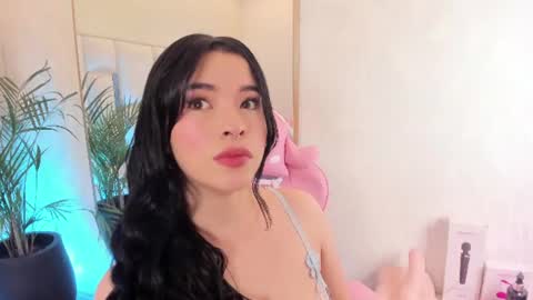Snapshot of im_nika_ chatting on 06.22.26 Nika online show from 06.22.26