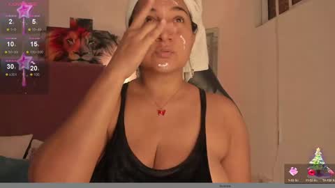 Snapshot of imacwenn_ chatting on 12.30.24 Sofia online show from 12.30.24