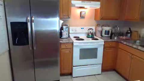 Snapshot of iman_love chatting on 12.10.24 iman_love online show from 12.10.24