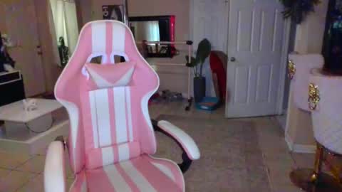 Snapshot of iman_love chatting on 10.23.25 iman_love online show from 10.23.25