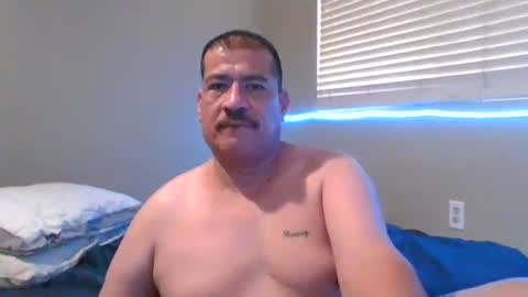 Snapshot of imbackmandosuknw chatting on 11.29.25 imbackmandosuknw online show from 11.29.25