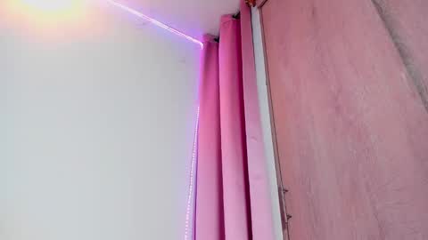 Snapshot of imdayaadams chatting on 12.22.24 Dayana online show from 12.22.24