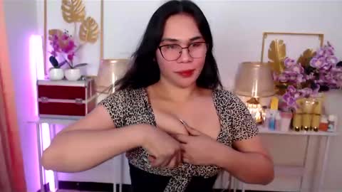 Ashley online show from 01.14.25