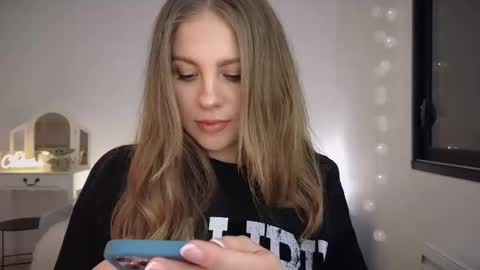 ImKeira online show from 03.09.25