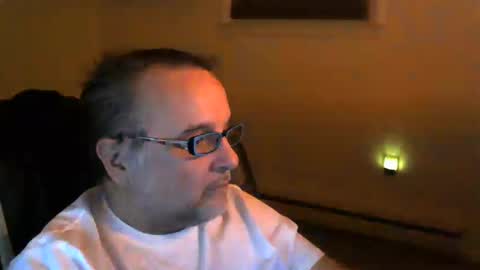 Snapshot of imkmac chatting on 11.01.25 Kel online show from 11.01.25