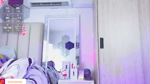 Snapshot of imlarisamaia chatting on 02.10.25 Larisa online show from 02.10.25