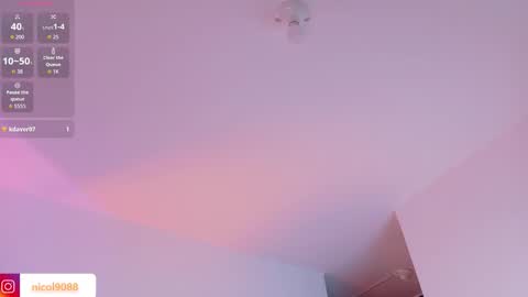 Snapshot of imleana chatting on 11.25.25 Leana online show from 11.25.25