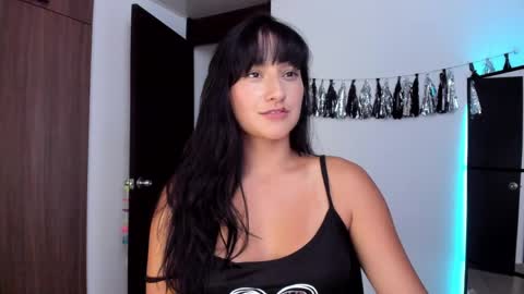 Snapshot of imlenka chatting on 03.26.26 Lenka online show from 03.26.26