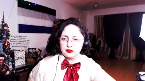 Snapshot of imperatrizasado chatting on 12.10.24 Empress online show from 12.10.24