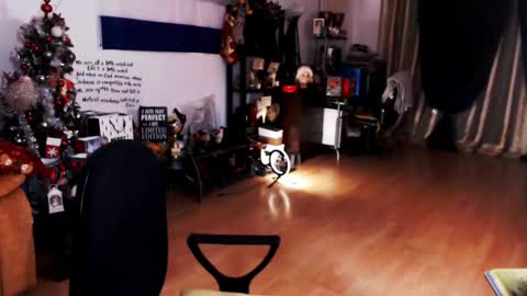 Snapshot of imperatrizasado chatting on 12.14.24 Empress online show from 12.14.24