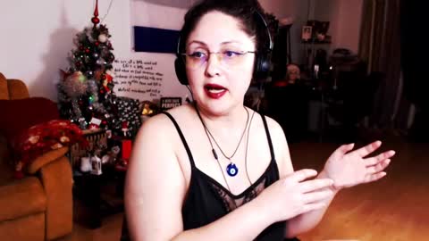 Snapshot of imperatrizasado chatting on 01.26.25 Empress online show from 01.26.25