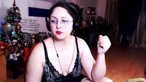 Snapshot of imperatrizasado chatting on 01.30.25 Empress online show from 01.30.25